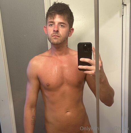 2h 3x Nacktbilder-Leaks von OnlyFans