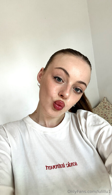 Sophiebloomsfree OnlyFans Leak