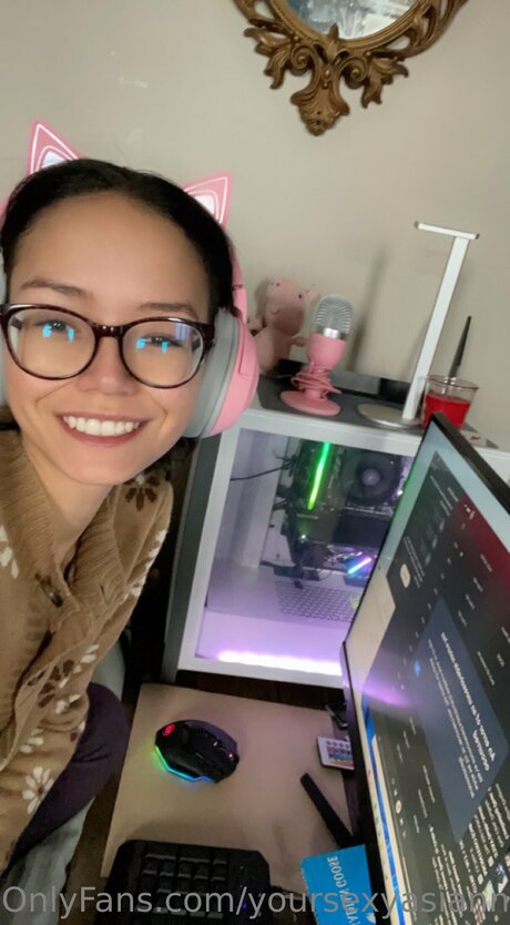 Yoursexyasiannextdoor OnlyFans Sex geleakt