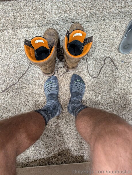 Pupbuster Nacktbilder-Leaks von OnlyFans