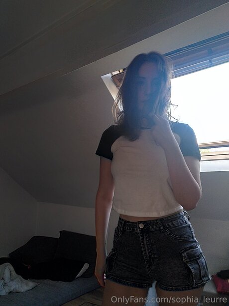 Sophia Leurre Neue geleakte OnlyFans-Inhalte