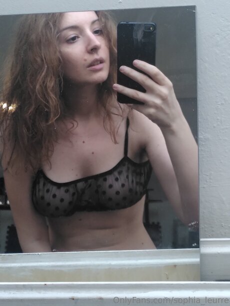 Sophia Leurre OnlyFans explizite Inhalte