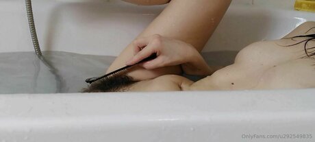 Sophia Leurre Oben ohne OnlyFans