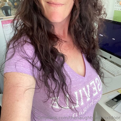 Thenaughtywifenxtdoor Leaks von Nacktbildern auf OnlyFans
