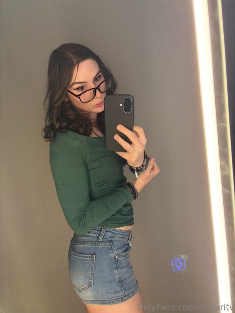 Arikaritv Nacktbilder von OnlyFans