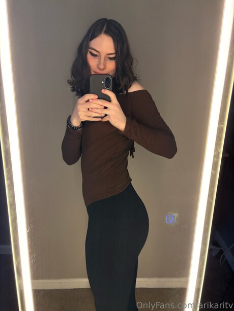 Arikaritv OnlyFans Sextape