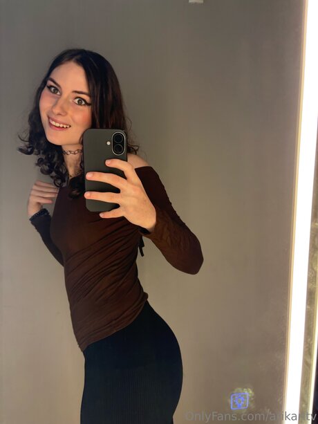 Arikaritv OnlyFans explizite Inhalte