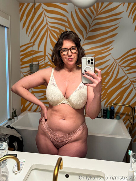 Mstrssts Strip OnlyFans