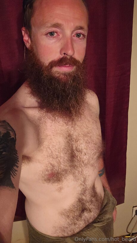 Hot Beard Nacktpornos auf OnlyFans