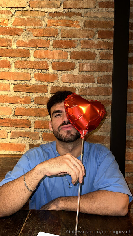 Mr Bigpeach OnlyFans X