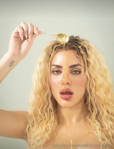 Adictivalumina NurlyFans-Brüste