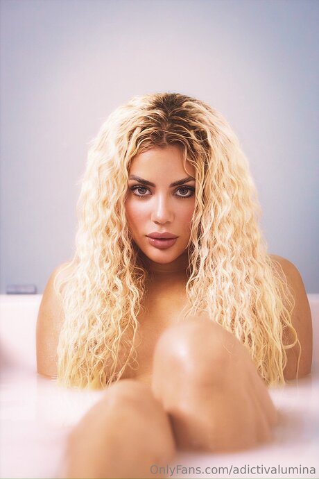 Adictivalumina Füße OnlyFans