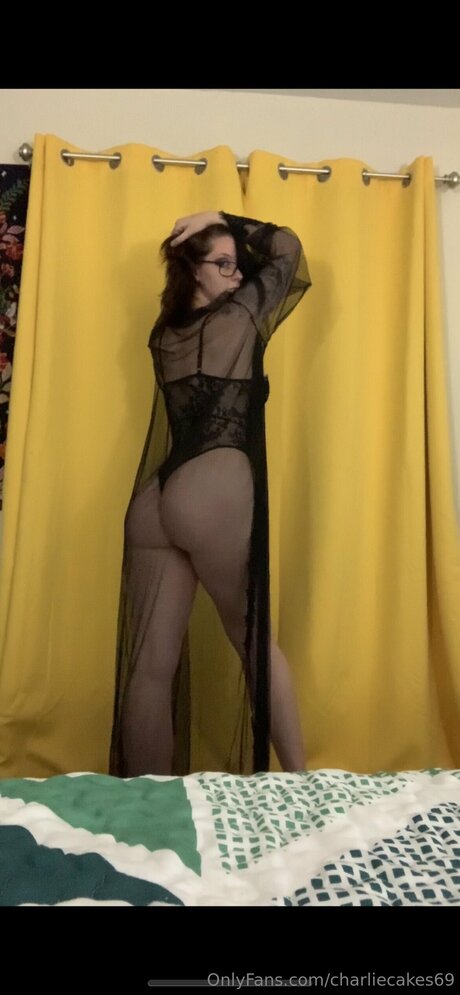Charliecakes69 Strip OnlyFans