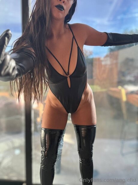 Angiegoddess OnlyFans Brüste Bild