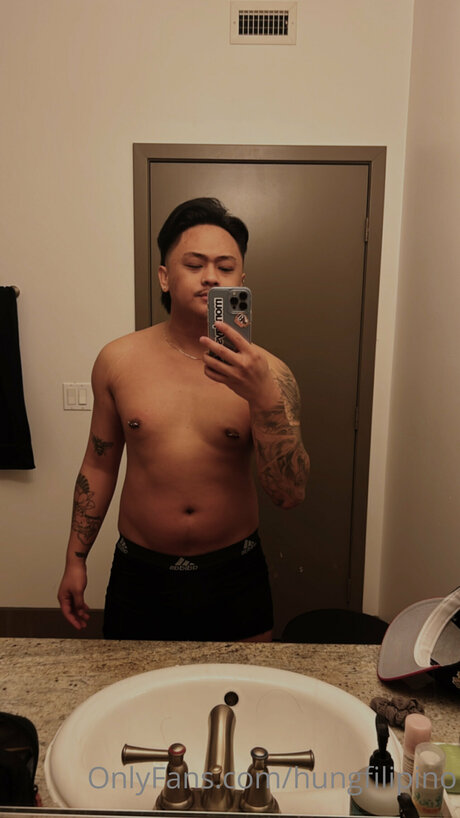 Hungfilipino OnlyFans Model Fotos
