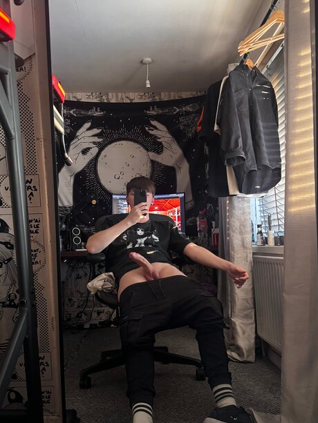 Thebeeb0i XXX OnlyFans