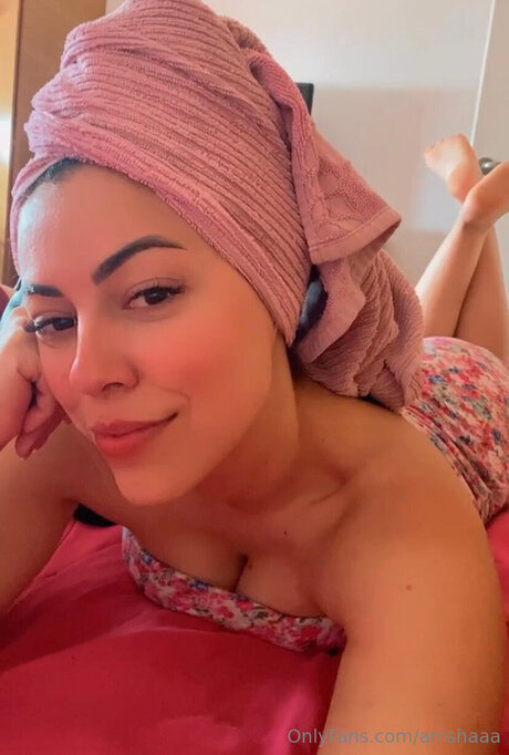 Anishaaa Leaks von Nacktbildern auf OnlyFans
