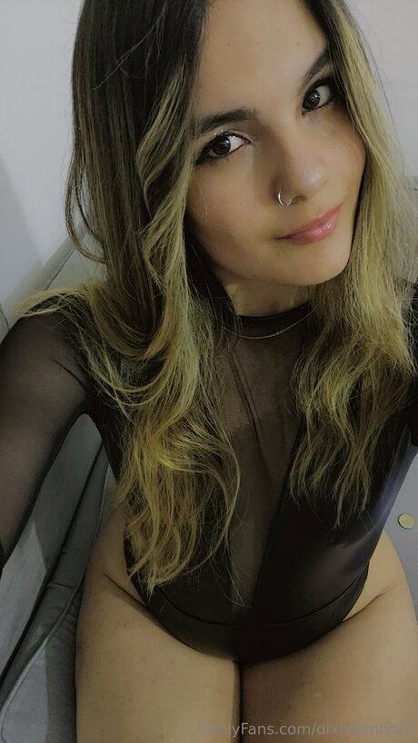 Dixiesantini7 OnlyFans Model Fotos