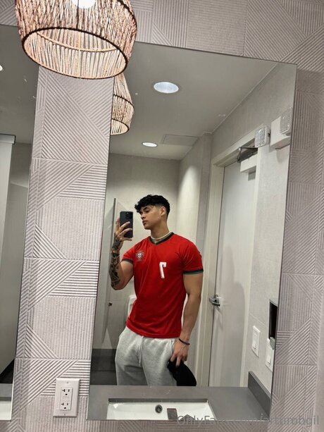 Diegobgil Brüste OnlyFans