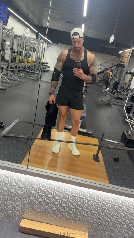 Alexjoneskik11 OnlyFans nackte Brüste