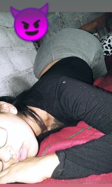 Luu99 OnlyFans schlank