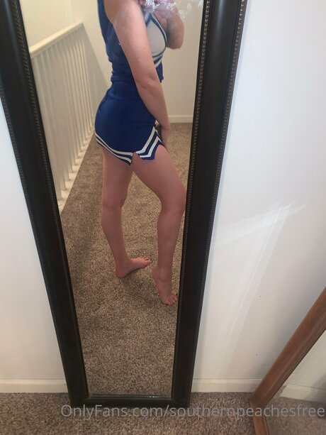 Southernpeachesfree OnlyFans Nacktbilder