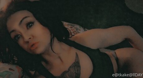 Eatkake Oben ohne OnlyFans