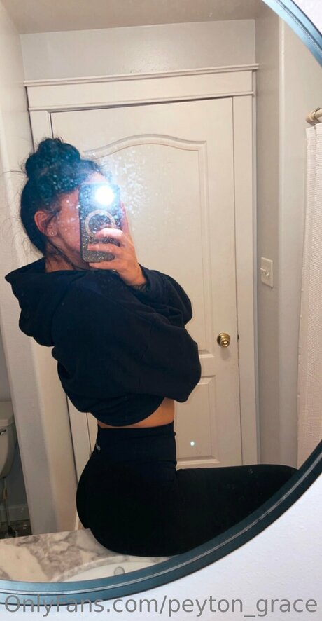 Peyton Grace Leak von OnlyFans Pornografie