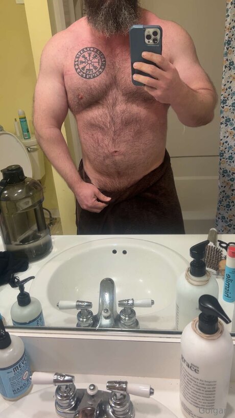 Golgara OnlyFans Model Bilder