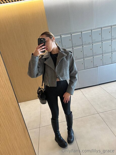 Graceli OnlyFans Striptease