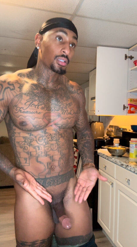 Kingmeans OnlyFans Leaj