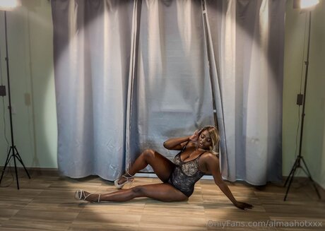 Almaahotxxx Nacktbilder geleakt