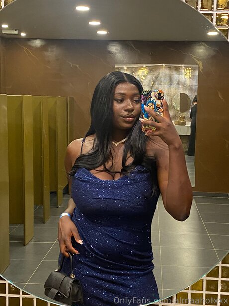 Almaahotxxx OnlyFans-Leak