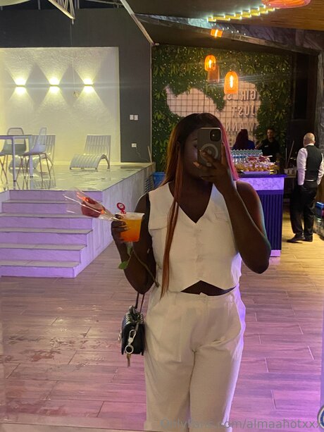 Almaahotxxx OnlyFans geleakter Pornografie