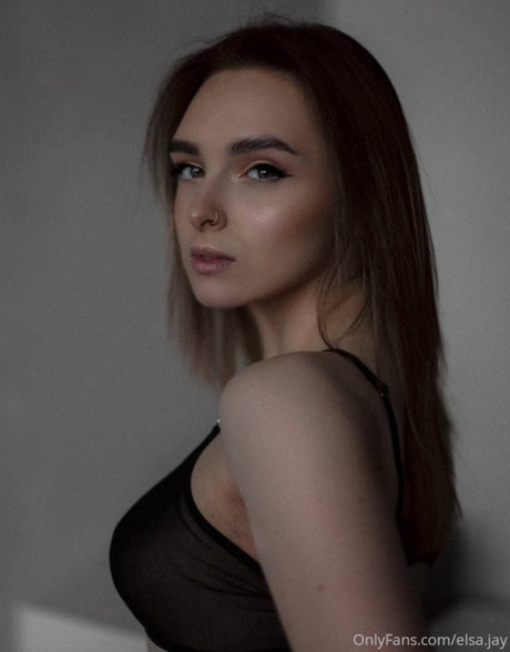 Elsa Jay OnlyFans-Leaks