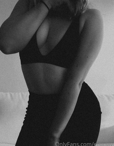 Elsa Jay OnlyFans Model Fotos