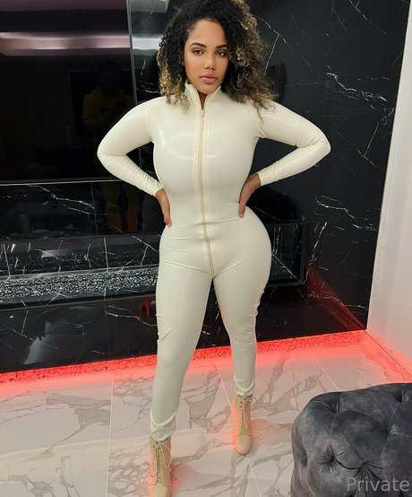 femdomfindom Nacktbilder OnlyFans