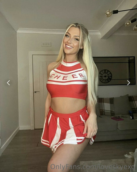 loveskyexo OnlyFans Leaj