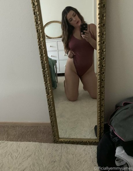 officiallyemmyjames OnlyFans Bilder nackt