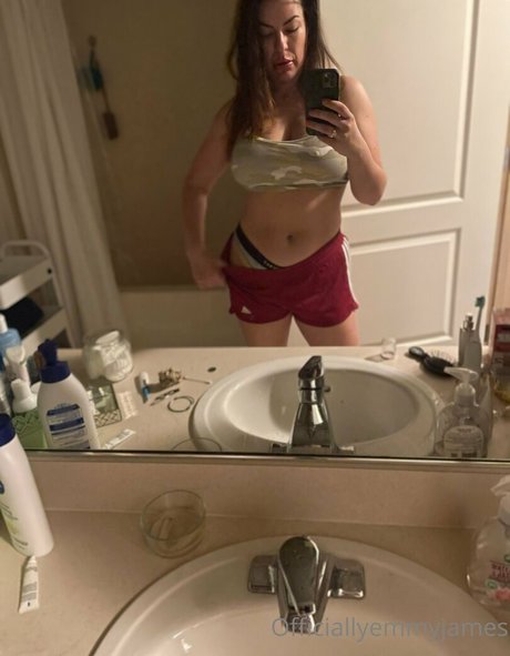 officiallyemmyjames Neue OnlyFans Leaks