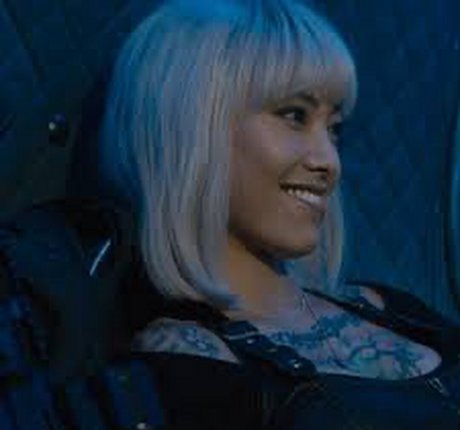 Levy Tran OnlyFans Model Bilder