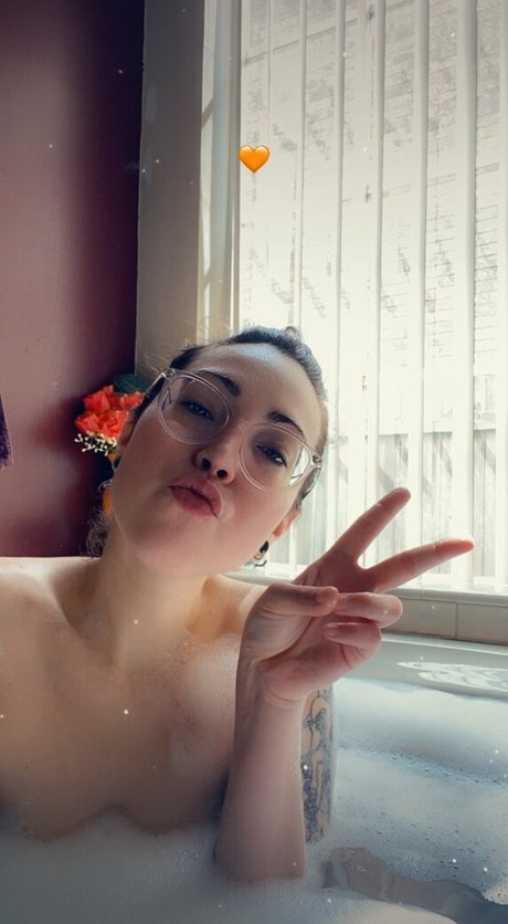 rueeruee OnlyFans-Model