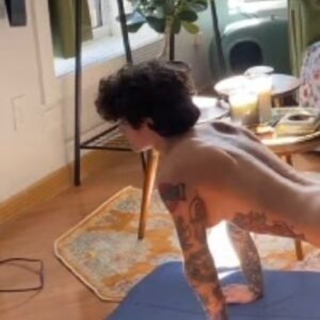 Vas Hal OnlyFans-Model