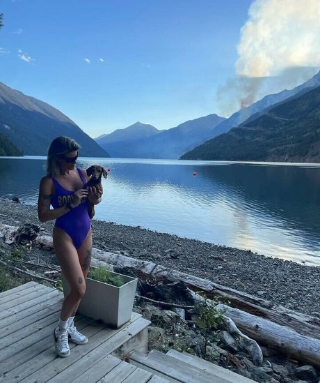 Horsegirldotjpeg OnlyFans Strip