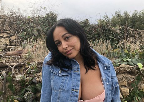 emilycheree OnlyFans-Leaks