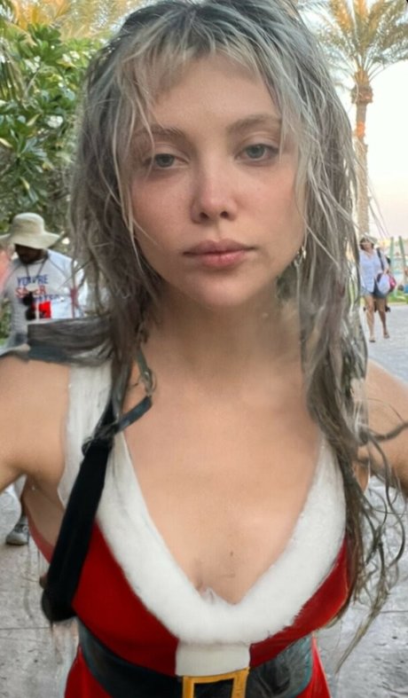 Sheidlina OnlyFans nackte Brüste