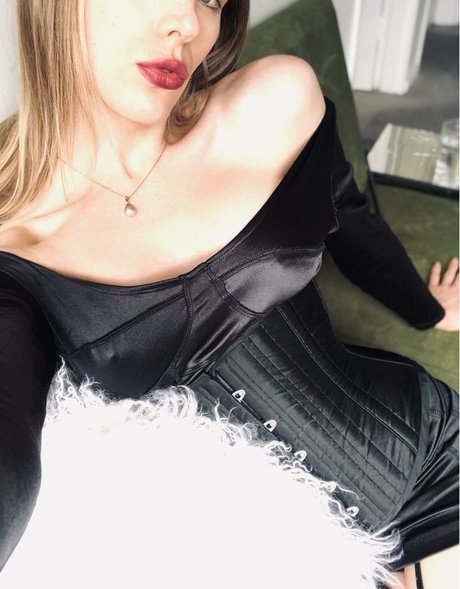 adelaideasterix OnlyFans XXX