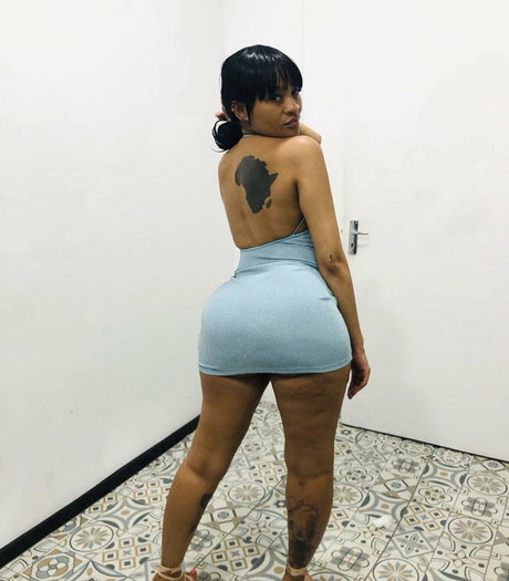 Arrie Cakes NurlyFans-Brüste