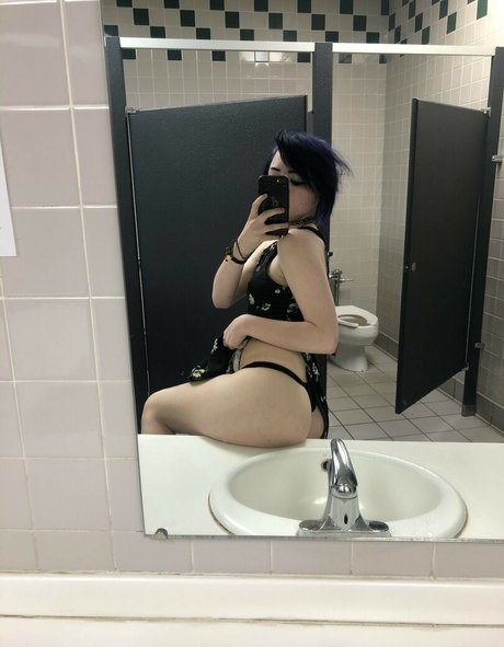 MollyRot Titten OnlyFans