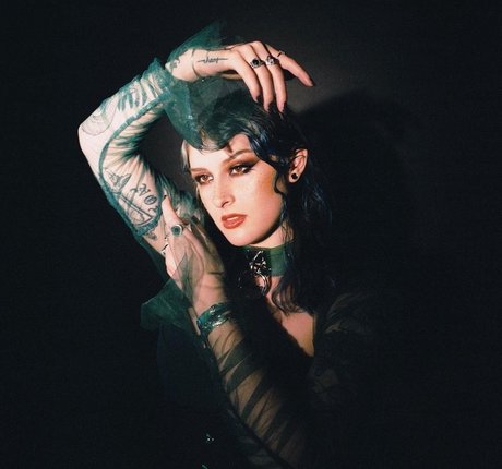 Mothica OnlyFans Beiträge